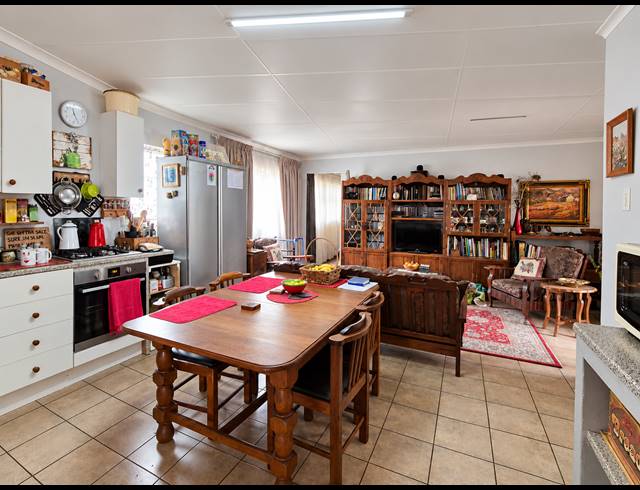3 BEDROOM HOUSE FOR SALE IN THREE RIVERS